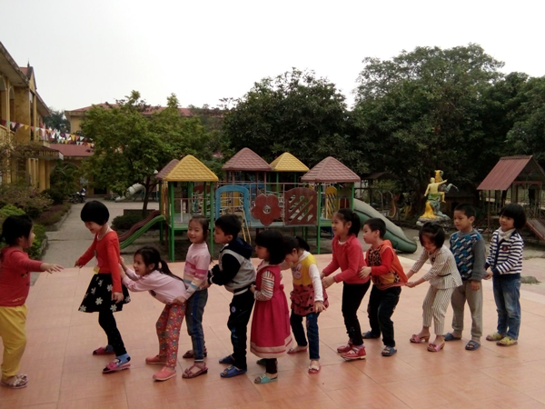 Trò chơi dân gian phổ biến với những truyền thống văn hóa lâu đời của dân tộc Việt Nam. Dẫn bạn đến những khoảnh khắc ý nghĩa với sự đoàn kết, sáng tạo, lẫn niềm hạnh phúc. Hãy cùng khuấy động không khí bên các trò chơi này bằng cách bấm ngay vào hình ảnh!