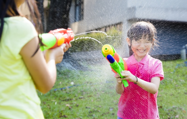 8 món đồ chơi cho trẻ em vô cùng nguy hiểm bé nào cũng có 4